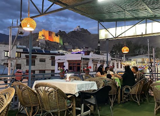 india/leh/restaurant/dreamland-restaurant