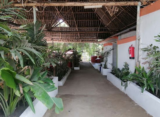 kenya/mombasa-beach/restaurant/links-inn-and-grills