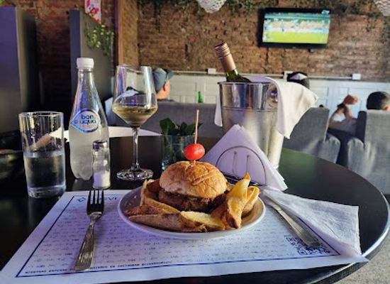 argentina/puerto-madryn/restaurant/corvi