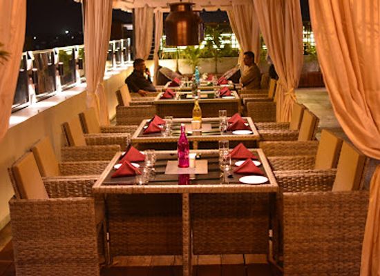 india/jharkhand/restaurant/the-reef-rooftop-restaurant