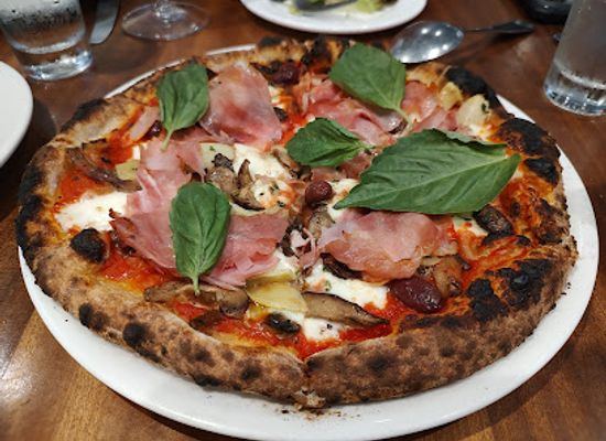 arizona/sedona/restaurant/gerardo-s-pizzeria