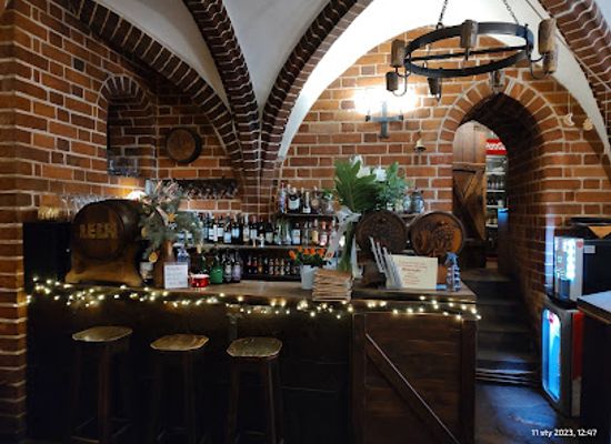 poland/zulawy/restaurant/restauracja-piwniczka