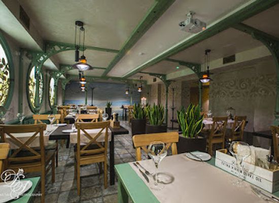 latvia/daugavpils/restaurant/art-hub