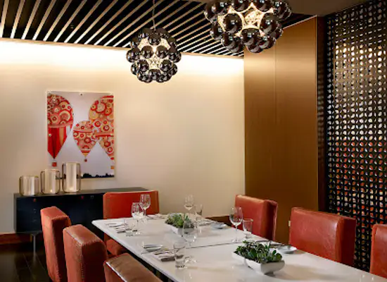 illinois/naperville/restaurant/artisan-table