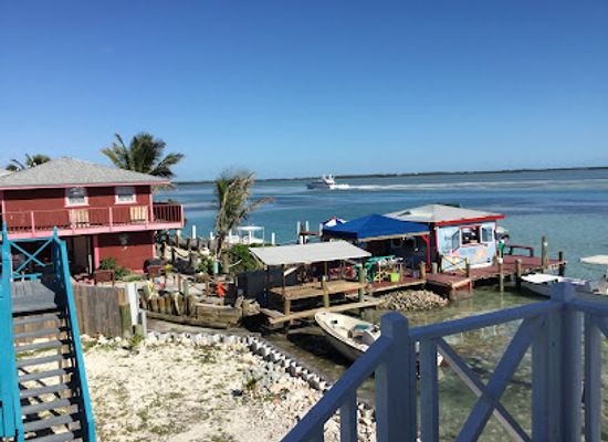 the-bahamas/bimini-islands/restaurant/edith-s-pizza
