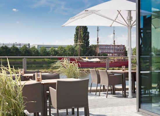germany/bremen/uberseestadt/restaurant/restaurant-blaufeuer