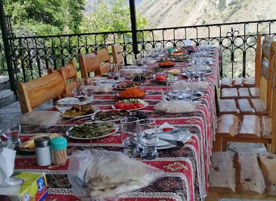 armenia/geghama-mountains/restaurant/restaurant-im-ojakh