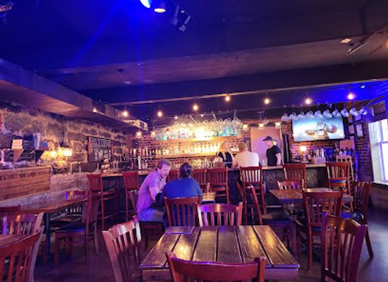 tennessee/duck-river-valley/restaurant/ebel-s-tavern