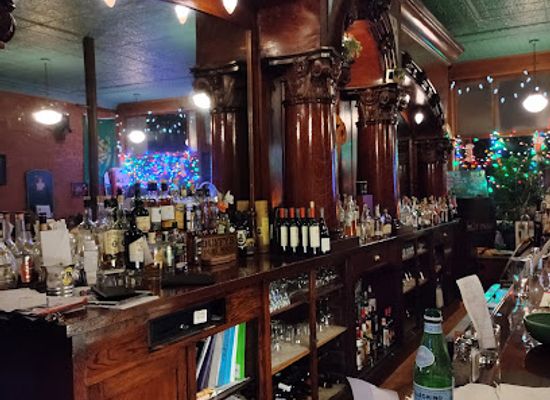 michigan/kalamazoo/restaurant/cosmo-s-cucina-o-duffy-s-pub