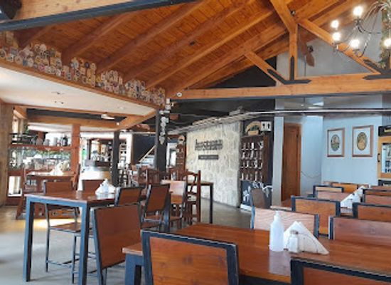 argentina/cerro-tronador/restaurant/kunstmann