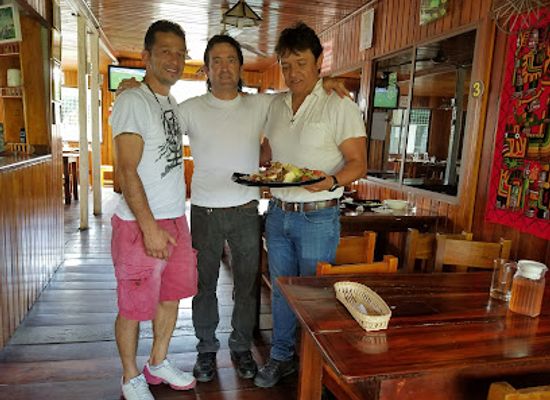 ecuador/southeast-oriente/restaurant/ronco-s-restaurant