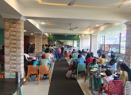 india/munnar/restaurant/hotel-maharani-veg-and-non-veg