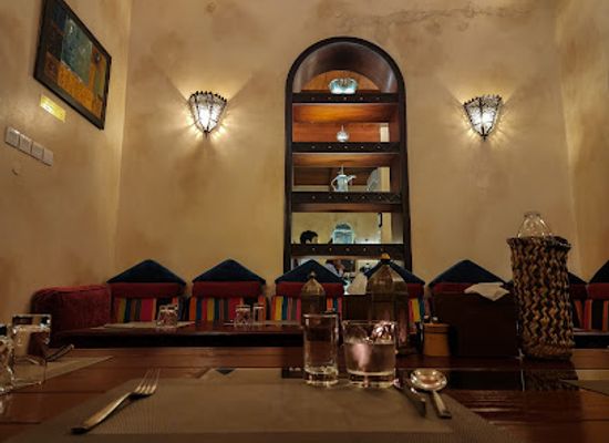 oman/rub-al-khali-desert/restaurant/bait-al-luban-omani-restaurant-mutrah