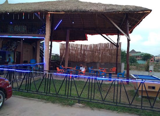 ghana/busua/restaurant/hotspot-restaurant-pub-grill-and-carwash