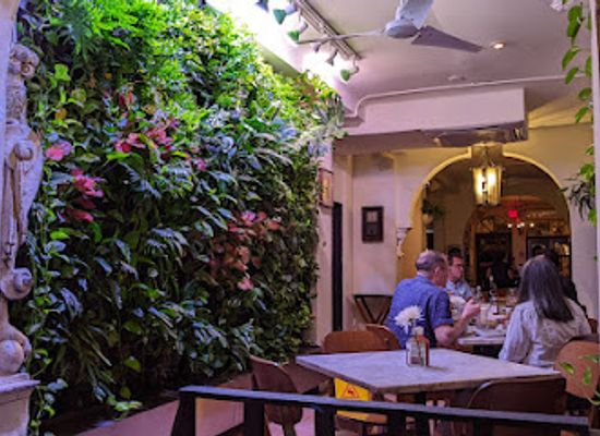 puerto-rico/central-mountain-range/restaurant/casita-miramar