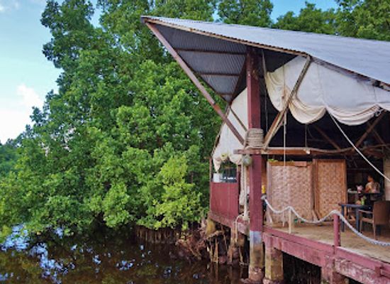 micronesia/kosrae-island/restaurant/bully-s-restaurant