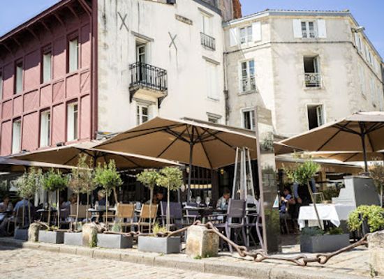 france/la-rochelle/restaurant/restaurant-les-flots