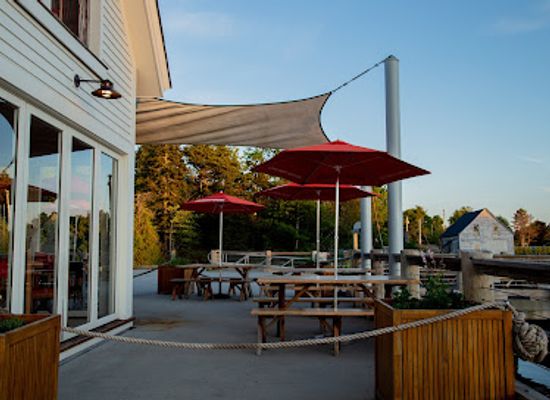 maine/mid-coast/restaurant/cozy-s-dockside