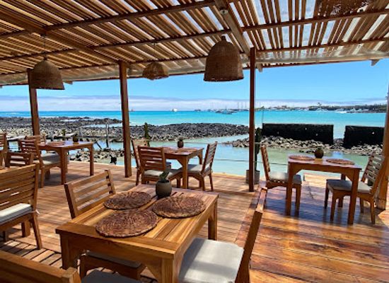 ecuador/galapagos-islands/restaurant/almar