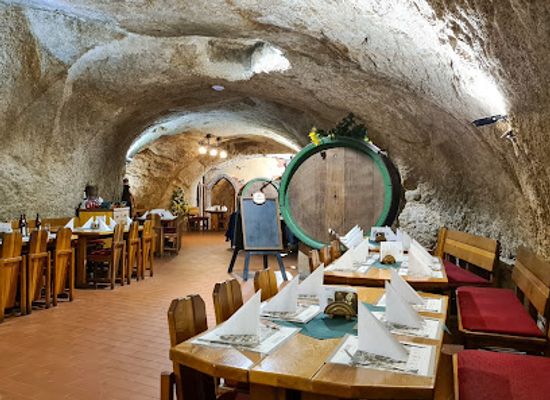 czechia/west-bohemia/restaurant/restaurace-ve-skale