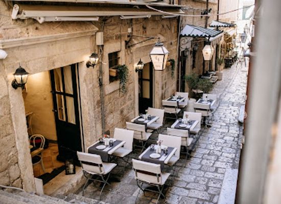 croatia/dubrovnik/old-town/restaurant/lucin-kantun-dubrovnik