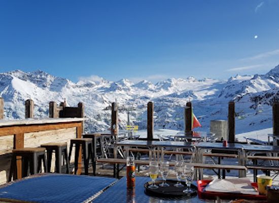 italy/la-thuile/restaurant/le-foyer-bar-restaurant