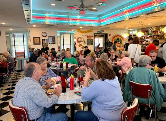 pennsylvania/amish-country/restaurant/dj-s-taste-of-the-50-s
