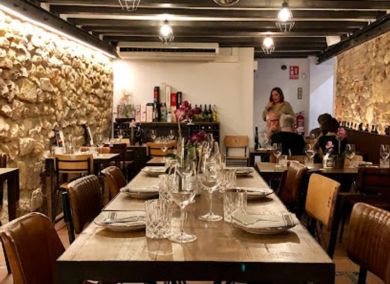 spain/tarragona/restaurant/lola-bistro-tarragona