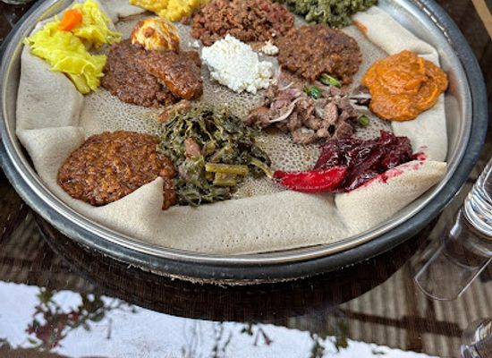 ethiopia/oromia-region/restaurant/dashen-traditional-restaurant
