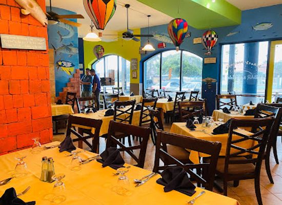 aruba/palm-beach/restaurant/wacky-wahoo-s
