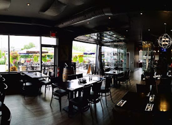 canada/niagara-falls/restaurant/strada-west