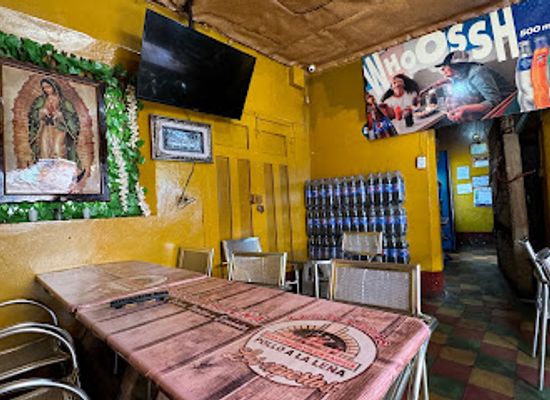 guatemala/chichicastenango/restaurant/las-delicias-pollo-a-la-lena