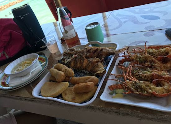 jamaica/hellshire-hills/restaurant/bev-and-sons