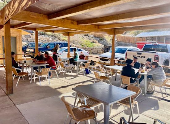 utah/zion-national-park/restaurant/archie-s-food-to-die-for