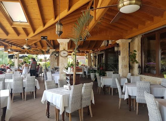 cyprus/troodos/restaurant/skylight