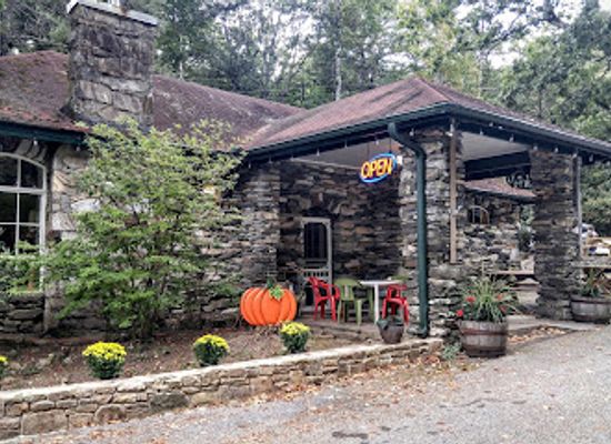 south-carolina/table-rock-state-park/restaurant/mountain-house-at-caesars-head