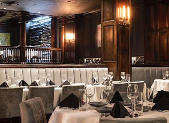 missouri/st-louis/central-west-end/restaurant/the-tenderloin-room