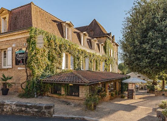 france/dordogne-valley/restaurant/hostellerie-du-passeur-les-eyzies