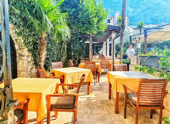 croatia/biokovo-nature-park/restaurant/restaurant-riva-riva-makarska-d-o-o
