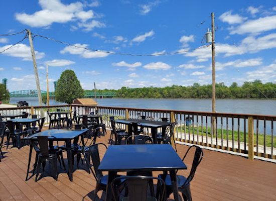 illinois/metro-east/restaurant/barefoot-restaurant