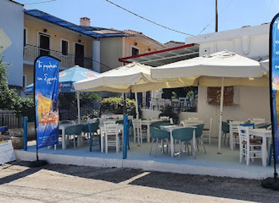 greece/chalkidiki/restaurant/ouzo-sarantis