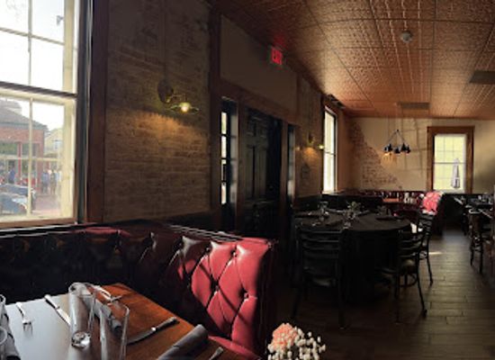 missouri/st-charles/restaurant/the-main-house