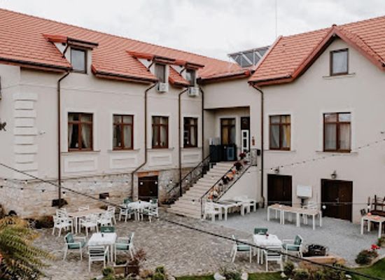 romania/hunedoara/restaurant/la-fontaine