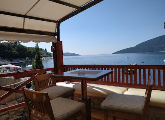 montenegro/herceg-novi/restaurant/lobelia