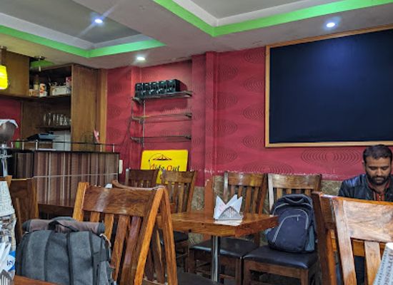 india/shimla/restaurant/hide-out-cafe