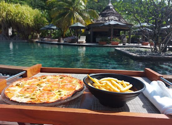 seychelles/bird-island/restaurant/helios