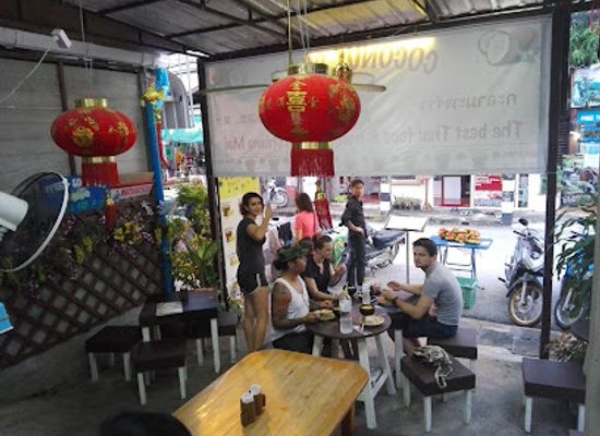 thailand/northern-thailand/restaurant/coconut-shell-thai-food