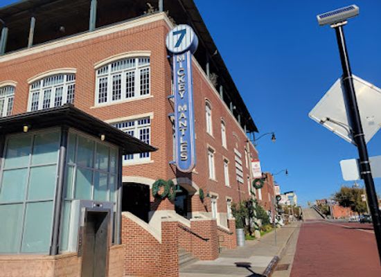 oklahoma/oklahoma-city/bricktown/restaurant/mickey-mantle-s-steakhouse