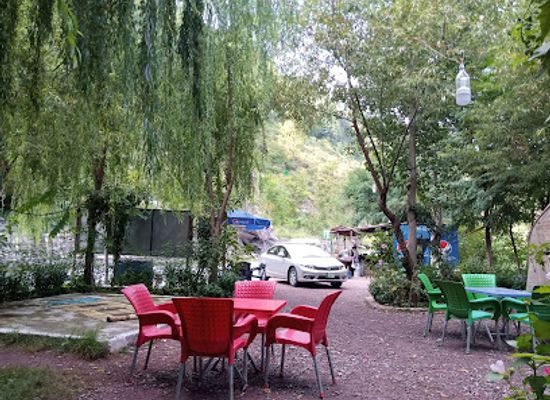 pakistan/kaghan/restaurant/cool-breeze-and-punjab-point