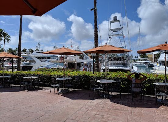 the-bahamas/rum-cay/restaurant/murray-s-deli